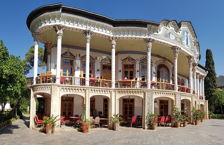 رستوران سنتی باغ شاپوری
