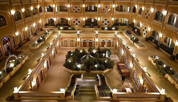 بررسی معماری هتل داد یزد