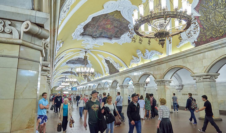 METRO STATIONS IN MOSCOw
