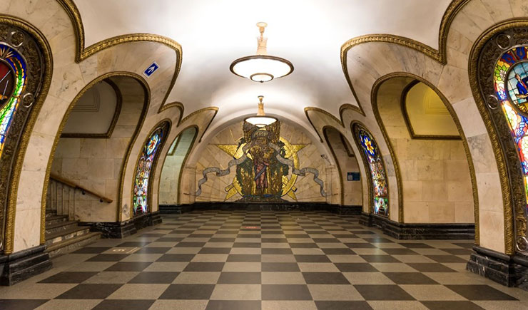 METRO STATIONS IN MOSCOw