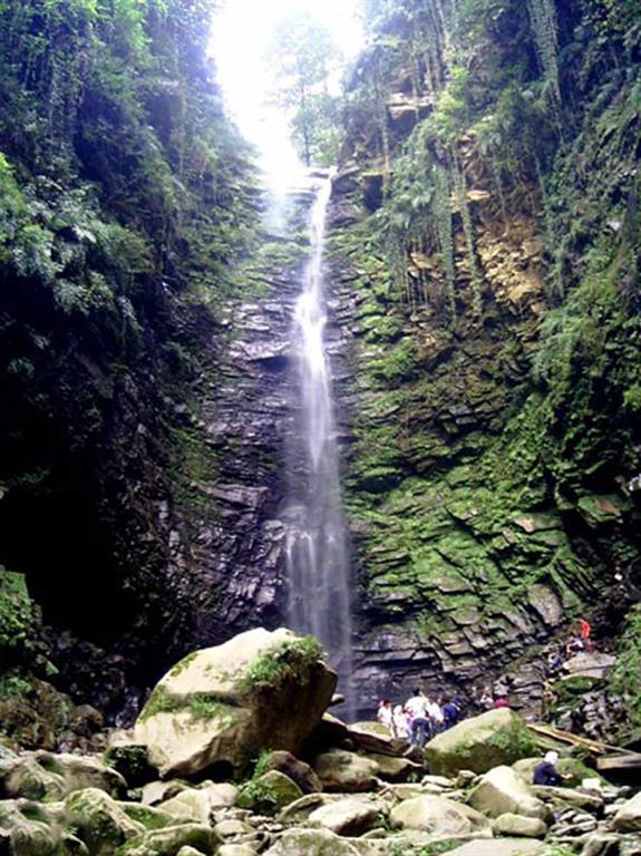 آبشار گزو سوادکوه، شکوهی در دل لفور - هفت گرد