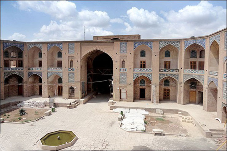 مدرسه و کاروانسرای گنجعلی خان