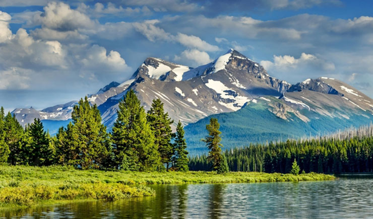 JASPER NATIONAL PARK, ALBERTA, CANADA