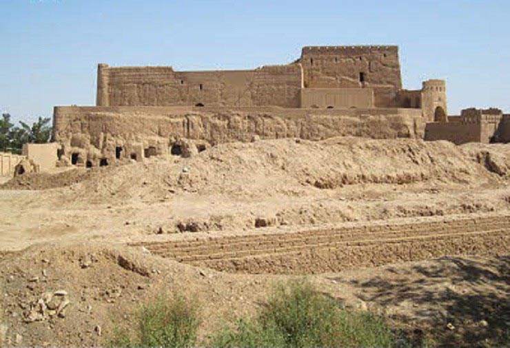 نارین قلعه میبد