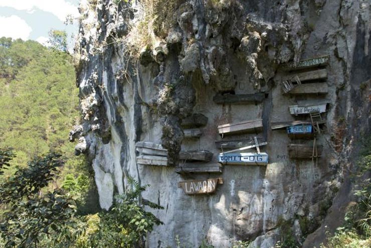 HANGING COFFINS, PHILIPPINES